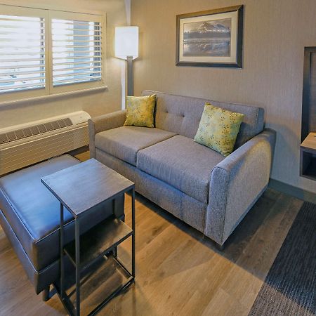 Best Western Plus Hilltop Inn Redding Eksteriør bilde