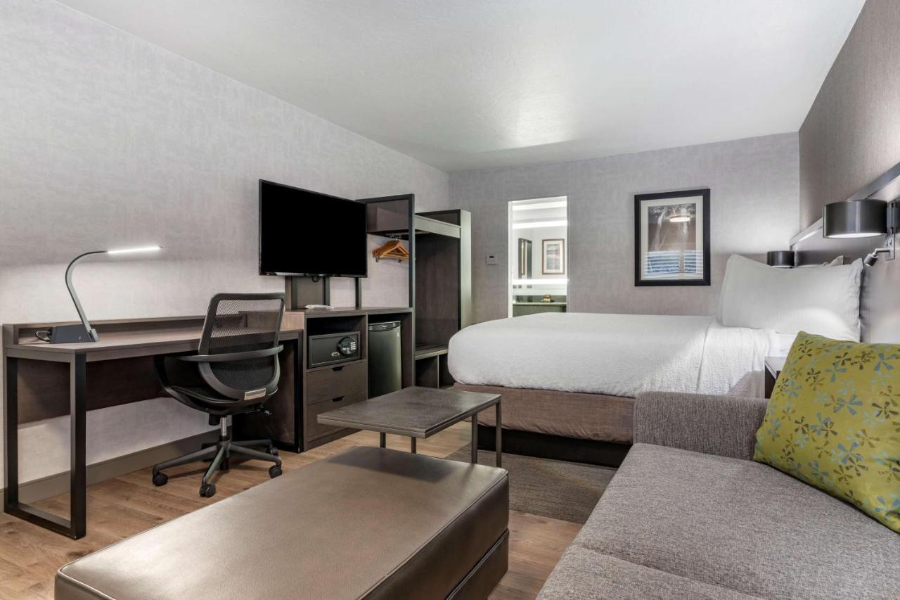 Best Western Plus Hilltop Inn Redding Eksteriør bilde