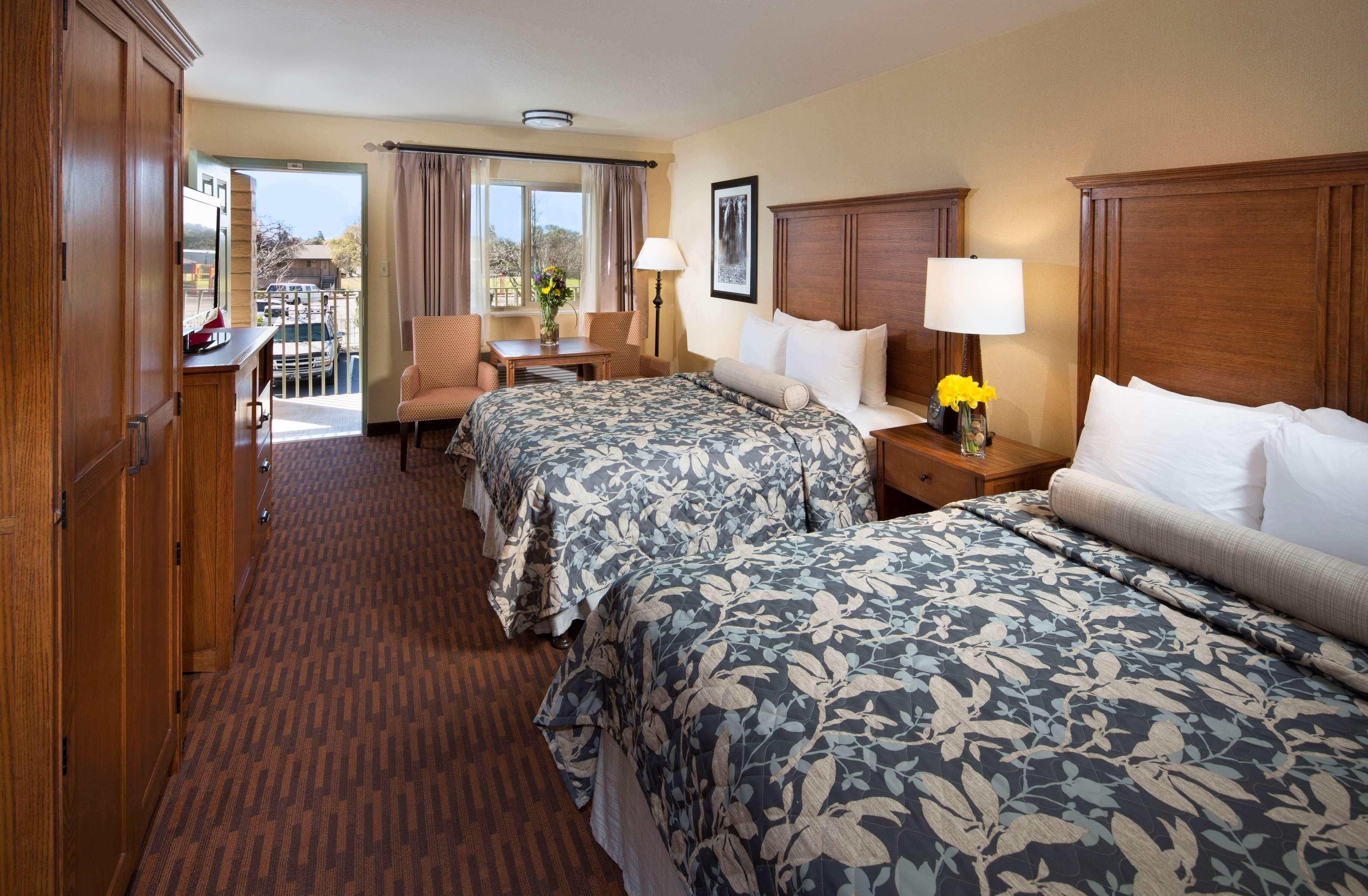 Best Western Plus Hilltop Inn Redding Eksteriør bilde